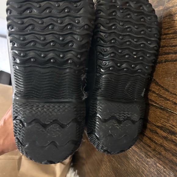 Bogs girls snow boots, Size 13. - Picture 8 of 9